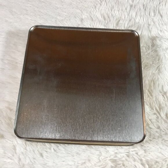 NWOT Coca Cola 'Over 100 Years of Refreshment' 1000pc Puzzle in Collectible Tin - Picture 12 of 12